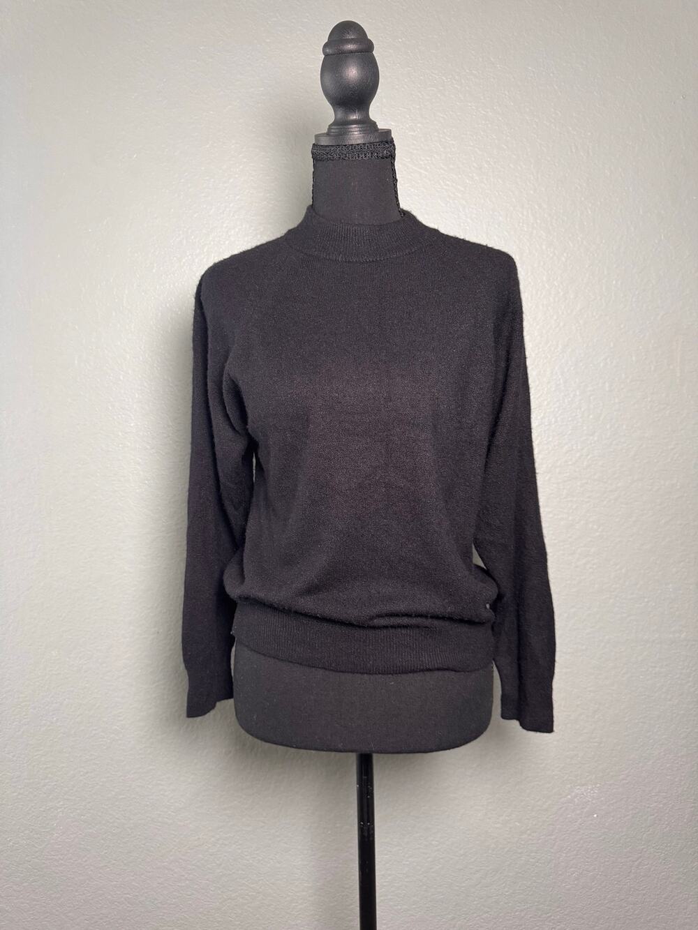 Vtg Hampshire Studio USA Womens PM Black Mock Neck Back Zip Sweater